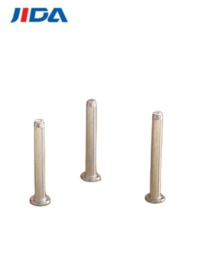 Đuôi chùm tia được vát mép bằng nhôm kín đinh tán đường kính 1.4x12.4